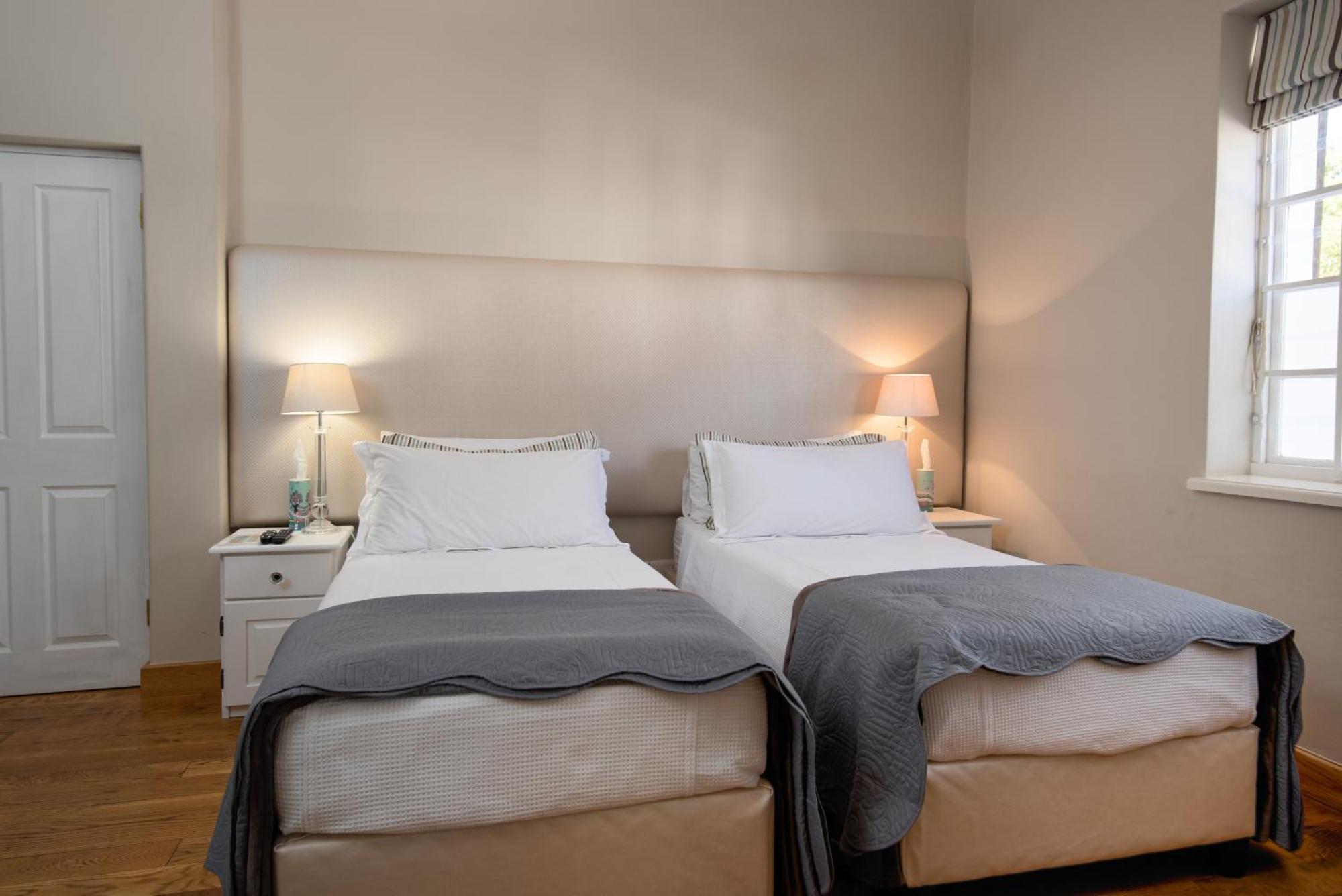 In Abundance Guest House Montagu Room photo